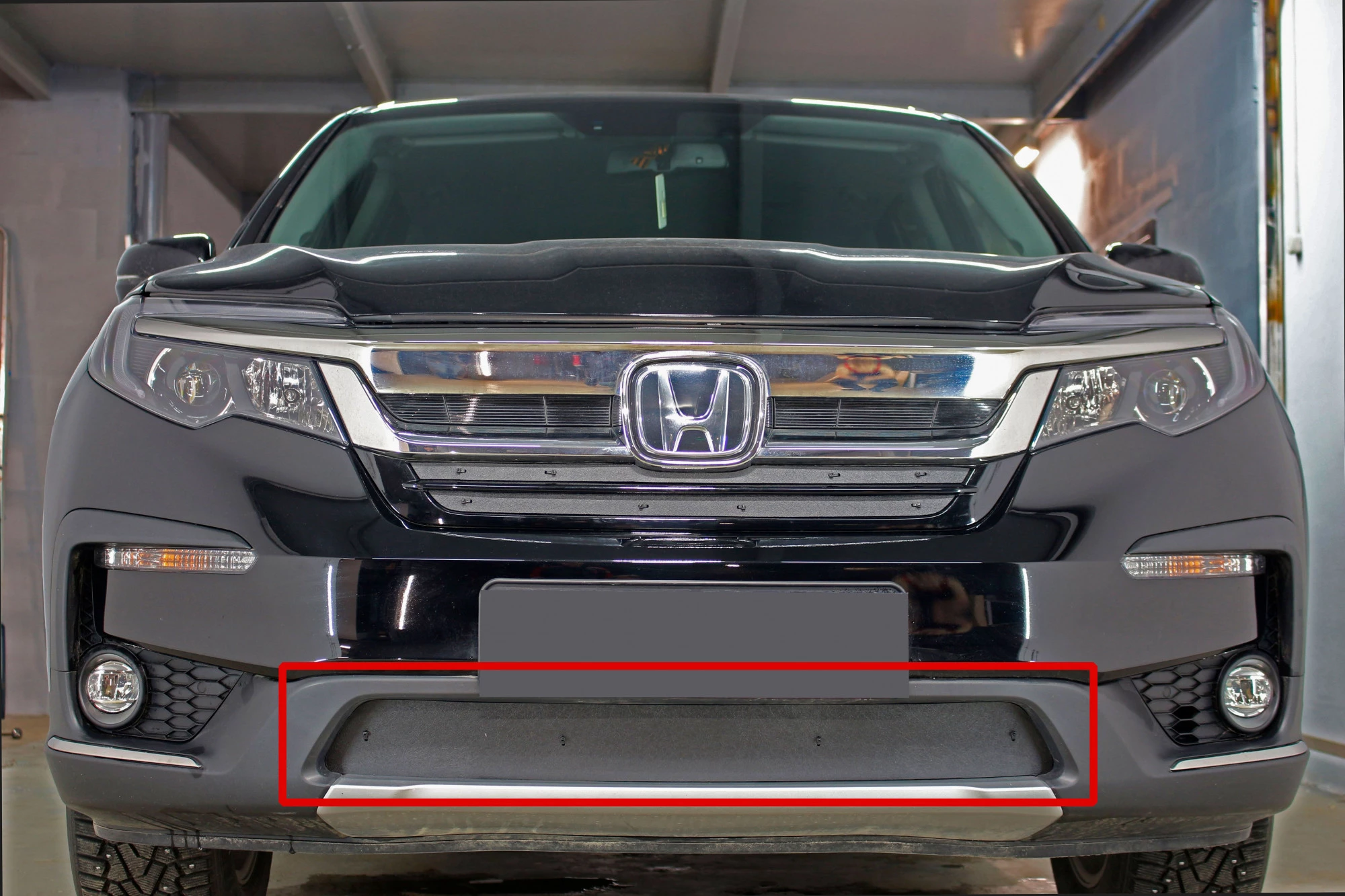 Зимняя заглушка радиатора на стяжке низ для Honda Pilot III Рестайлинг