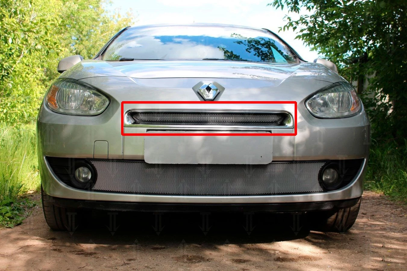 Защитная сетка радиатора верх для Renault Fluence I