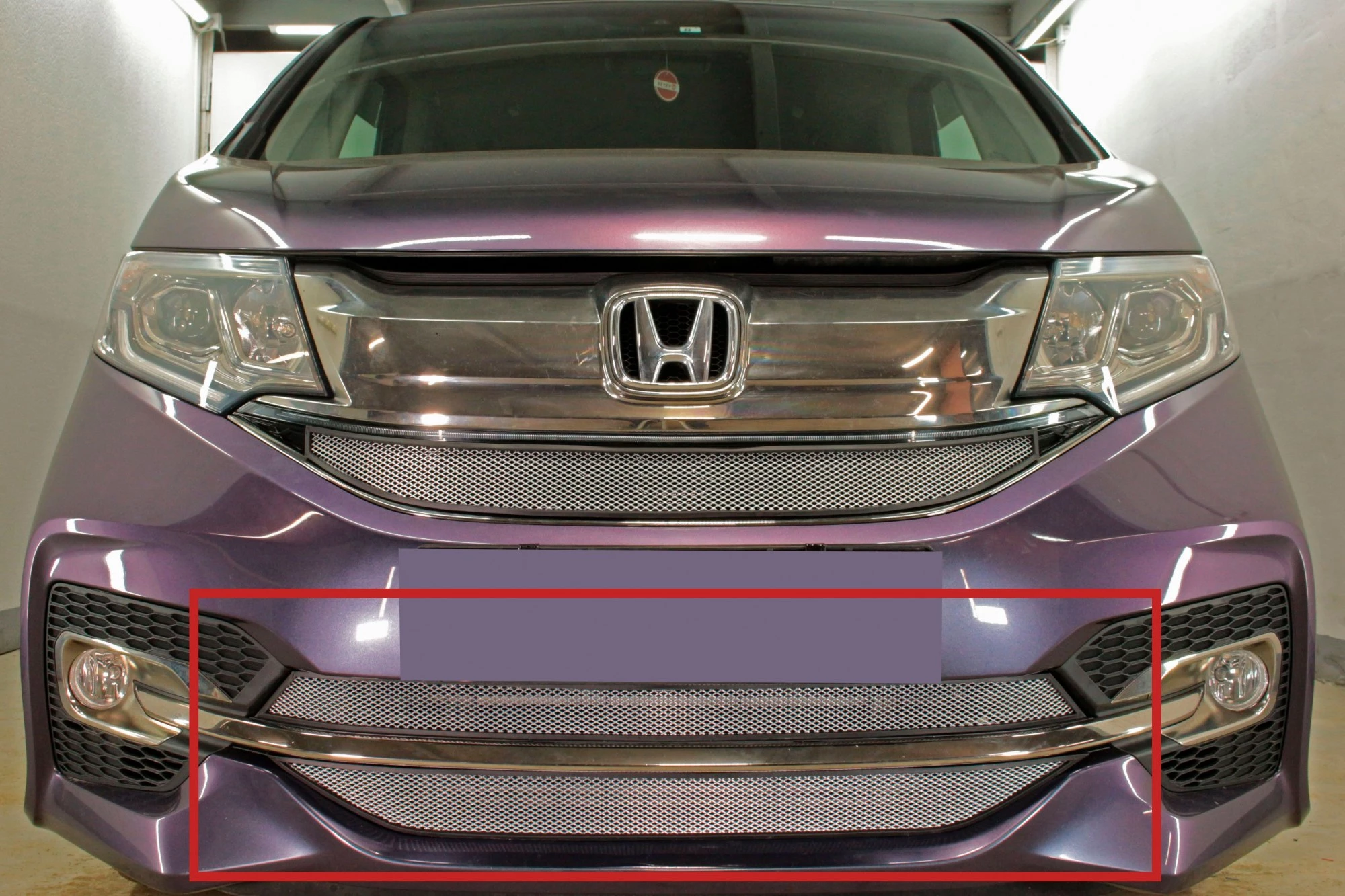 Защитная сетка радиатора низ для Honda Stepwgn V