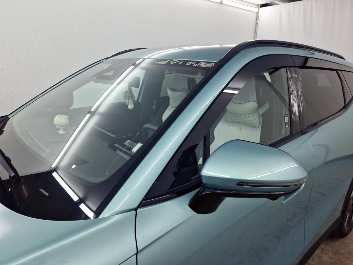 Водосток лобового стекла Премиум для Omoda C7 I