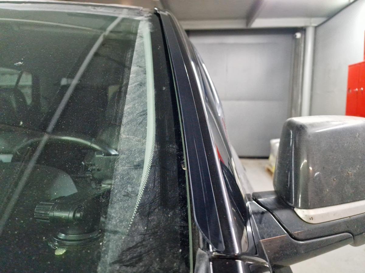Водосток лобового стекла Премиум для Chevrolet Traverse II Рестайлинг