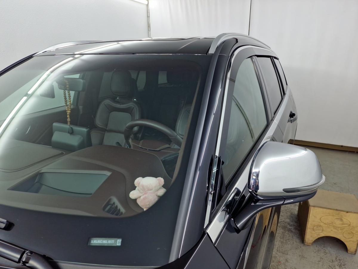 Дефлектор (водосток) лобового стекла для Lincoln Aviator II