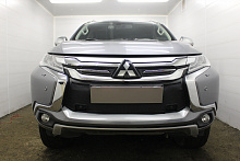 Защитная сетка радиатора низ, с парктроником для Mitsubishi Pajero Sport III